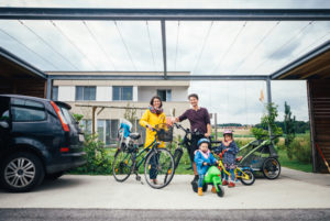 Barbara (35), Jürgen (39), Alma (4), Helene (2) aus dem Mühlviertel. Foto: Alec Hager