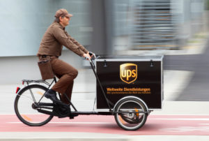 ups_zustellfahrrad_flott_unterwegs