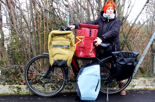 Margit Palman mit 4 Hybridtaschen