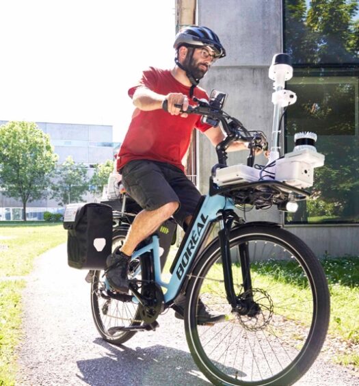 Rad zum Messen des Überholabstands
